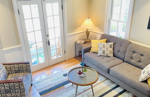 Whittier Apartment | Charming 2 bed 2 Blocks from Pearl St