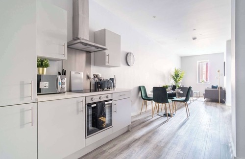 Crosby Apartment | Charming 2 Bed Apartment in Waterloo, Liverpool