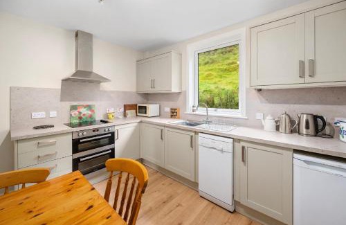 Kilninver Apartment | Charming 2-Bed Cottage on Tranquil Raera Farm