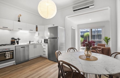 Cremorne House | Charming 2-Bed Home with Outdoor Space in Cremorne