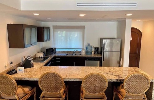 Puerto Aventuras Apartment | Charming 2-bedroom apartment with AC, WiFi in serene Puerto Aventuras