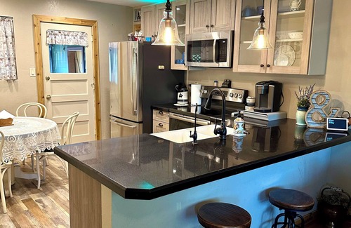 Colorado Springs Cottage | Charming 2-bedroom cottage in beautiful Colorado Springs