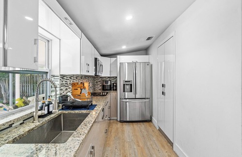 Parker Ridge House | Charming 2-bedroom house in enchanting West Palm Beach with AC, WiFi