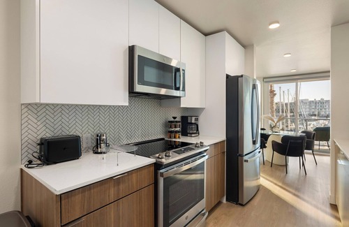 Marina del Rey Apartment | Charming 2-bedroom apartment with fitness room, WiFi in Marina del Rey