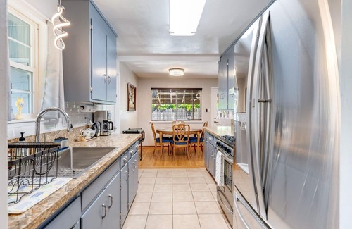 Rancho Cordova House | Charming 2-Bedroom Home with a Dedicated Office and Beautiful Backyard