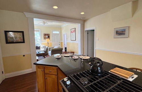 Lower Avenues House | Charming 2-bedroom house, with large greatroom, quiet Avenues neighborhood