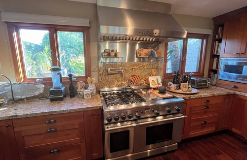 Mission Canyon House | Charming 2-bedroom view home in beautiful Santa Barbara.