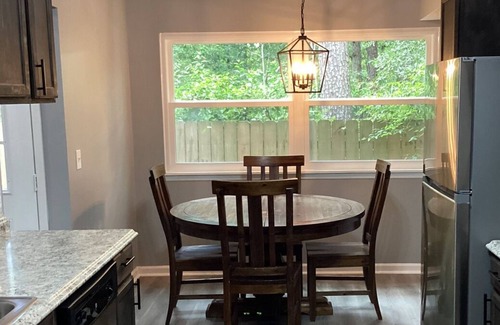 Warner Robins Condo | Charming 2-bedroom condo with a garage attached located in Warner Robins.
