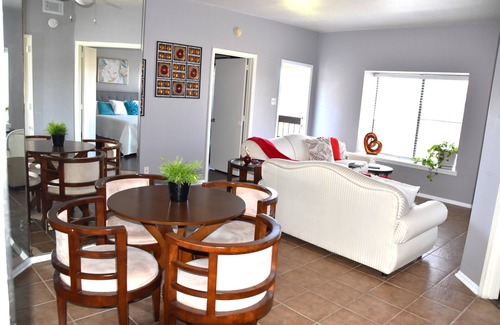 Texas Medical Center Condo | Charming 2 bedroom 2 bath condo in Houston Medical Center.
