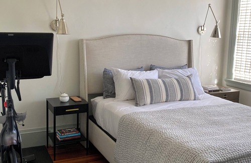 Blackstone Apartment | Charming 2 bedroom apartment with off-street parking