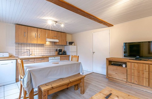 La Clusaz Apartment | Charming 2-Bedroom Apartment, Village Center, Ski Nearby, Wifi Included