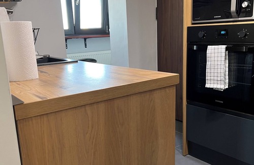 Bucharest Apartment | Charming 2-bedroom apartment with WiFi, AC in amazing București