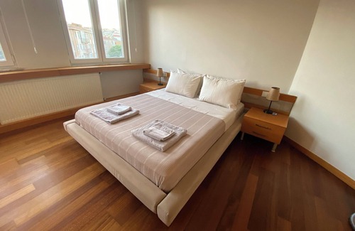Sisli Apartment | Charming 2-bedroom apartment with AC in Istanbul Modern 2BR Flat Near Nişantaşı