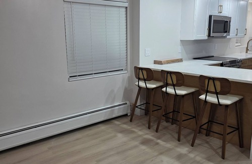 Blossvale Apartment | Charming 2-bedroom apartment in Blossvale with AC