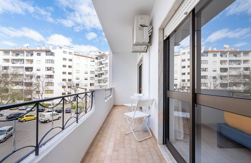 Downtown Hollywood Apartment | Charming 2-bedroom apartment with WiFi, AC in marvelous Hollywood
