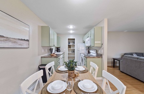 Tri-Cities Apartment | Charming 2-bedroom apartment in Central Kennewick with WiFi, AC, Fully Furnished