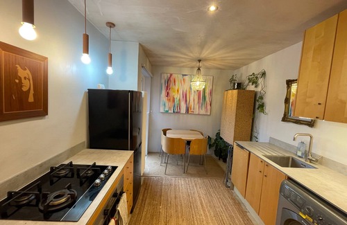Kew Apartment | Charming 2-bedroom apartment in fabulous Kew