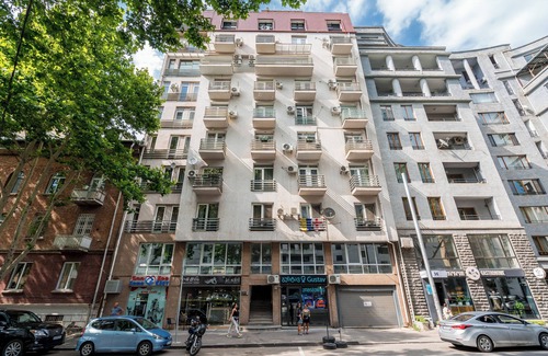 Vake Apartment | Charming 2-bedroom apartment in marvelous T'bilisi with AC, WiFi