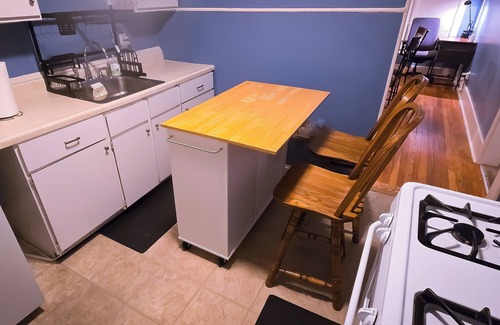 Dearborn Apartment | Charming 2-bedroom apartment near Downtown Dearborn