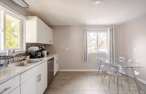 Loveland Apartment | Charming 2-bedroom apartment in welcoming Loveland