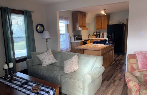 Mishicot Apartment | Charming 2-bedroom apartment in Mishicot with Wi-Fi close to fox hills.