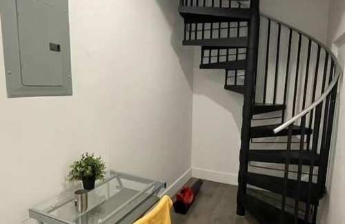 Harlem Apartment | Charming 2-bedroom apartment with AC, WiFi in brilliant East Harlem