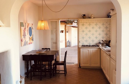 Tropea Apartment | Charming 2-bedroom apartment in delightful Tropea with WiFi