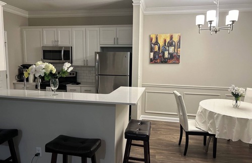 Lindridge-Martin Manor Apartment | Charming 2-bedroom apartment in Buckhead ! Very safe location, free parking n
