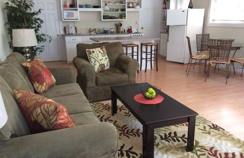 Eastham Apartment | Charming 2-bedroom apartment with AC, WiFi in serene Eastham, near Rock Harbor