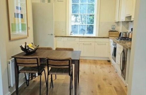 Bloomsbury Apartment | Charming 2-bedroom apartment in wonderful London with WiFi