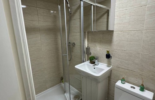 Somers Town Apartment | Charming 2-bedroom apartment in enchanting London with AC HW5