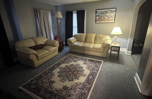 Racine Apartment | Charming 2-bedroom apartment in Racine with WiFi near Lake Michigan