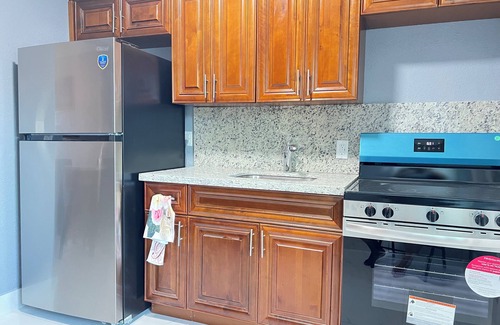 Miami Shores Apartment | Charming 2-bedroom apartment in delightful Miami with AC, WiFi
