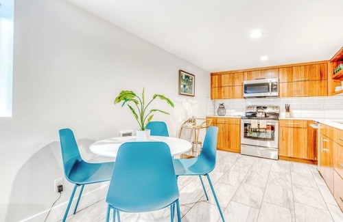 Sellwood-Moreland Apartment | Charming 2-bedroom basement suite with AC, WiFi in beautiful Sellwood, Portland