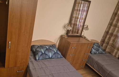 Chaika Apartment | Charming 2-bedroom apartment with AC, WiFi, Kitchen and Safe, In Sunny Beach