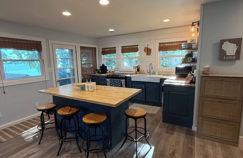 Dodge House | Charming 2-bedroom bungalow on Beaver Dam Lake