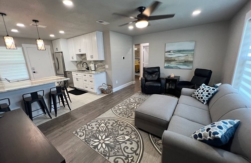Como Condo | Charming 2-bedroom condo with AC and WiFi in phenomenal Fort Worth!