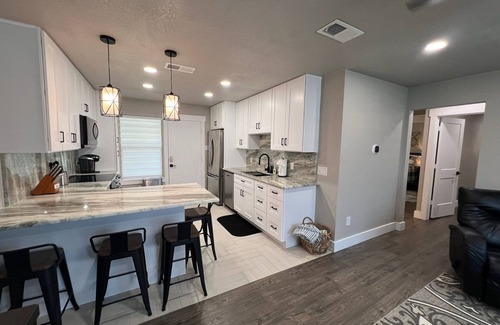 Como Condo | Charming 2-bedroom condo with AC and WiFi in phenomenal Fort Worth!