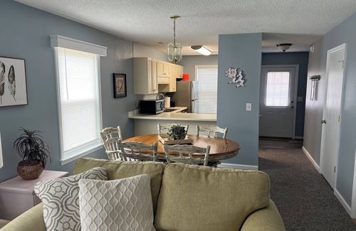 Kitty Hawk Condo | Charming 2-bedroom condo with WiFi, AC in gorgeous Kitty Hawk