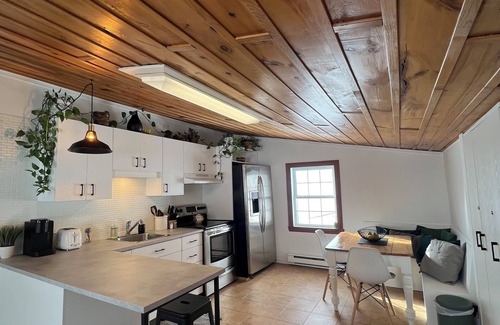 Boischatel House | Charming 2-bedroom house in beautiful Boischatel with WiFi