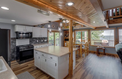 Whipholt Cabin | Charming 2-bedroom Cabin in Walker on Leech Lake, Fitness Room, Dock and lift