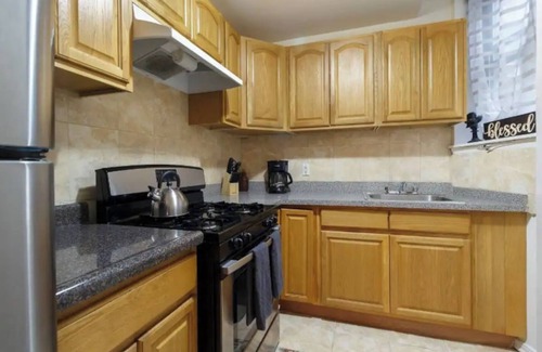 Central Park North Apartment | Charming 2-bedroom Central Park North apartment in vibrant New York
