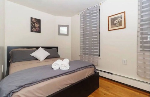 Central Park North Apartment | Charming 2-bedroom Central Park North apartment in vibrant New York