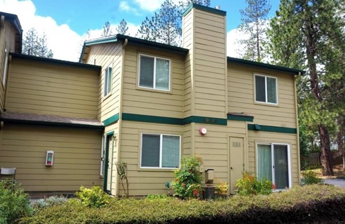 Bass Lake Condo | Charming 2-bedroom condo in beautiful Bass Lake