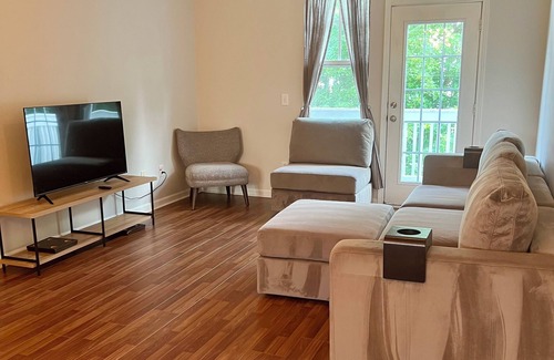 Wesley Heights Condo | Charming 2-bedroom condo with WiFi and AC near Uptown Charlotte