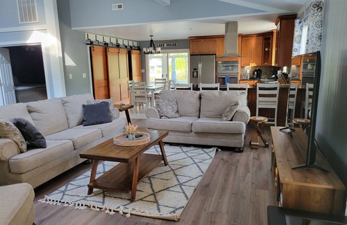 Rock Hill Cottage | Charming 2-bedroom cottage in Rock Hill on Lake Wylie