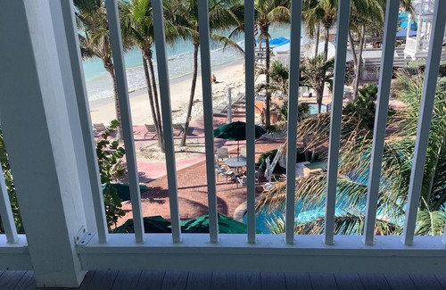 Uptown - Upper Duval Resort | Charming 2-bedroom condo at the spectacular Coconut Beach Resort Nov 15-22-2025