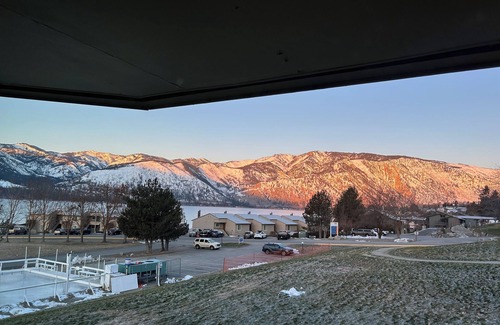 Wapato Point Condo | Charming 2-bedroom condo in Manson with all Resort Amenities - Lake View!