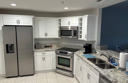 North Naples Condo | Charming 2-bedroom condo in beautiful Naples with WiFi, fitness room