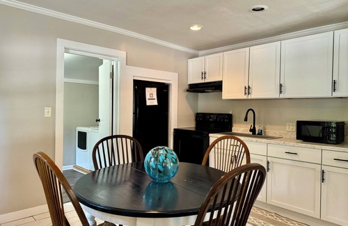 Beaufort Cottage | Charming 2-bedroom cottage with WiFi and AC in enchanting Beaufort